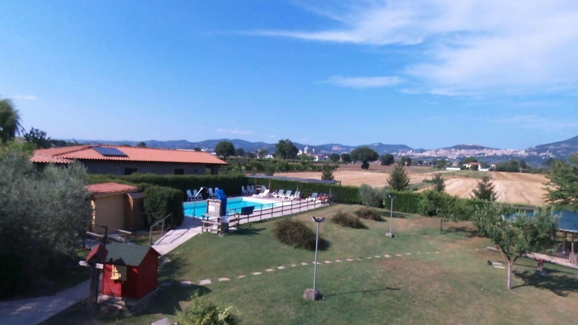 Agriturismo La Mora Assisi Exterior foto